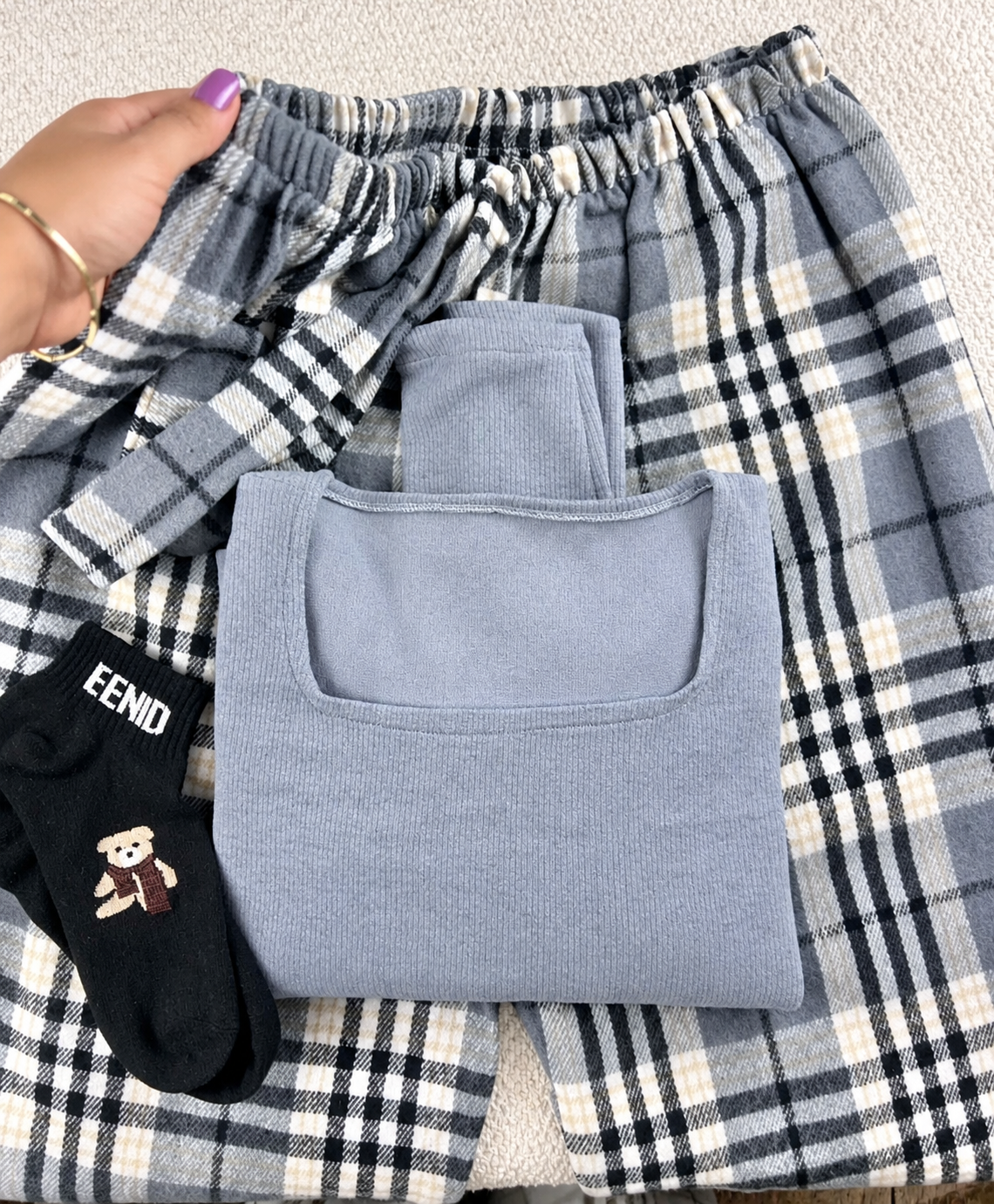 Rafik Shopping Dz
✨ أناقة ودفء في قطعة واحدة 🤍 ✨
بيجامة خريفية راقية بتصميم أنيق وتفاصيل ناعمة، مع لمسة الفرو على الأكمام تزيدها فخامة 😍
🔥 موديل توندونس ومميز
🤍 خامة عالية مريحة وناعمة
✨ تصميم أنيق يليق بالذوق الراقي
📦 متوفرة بالجملة و تجزئة
🚚 توصيل إلى 69 ولاية
💰 الدفع عند الاستلام
✅ تفقدي السلعة قبل الدفع
📲 للطلب والاستفسار و توصلوا معنا واتساب
0781382531 | 0557482513
Rafik Shopping Dz — الجودة والأناقة في مكان واحد 🤍 - الصورة 16